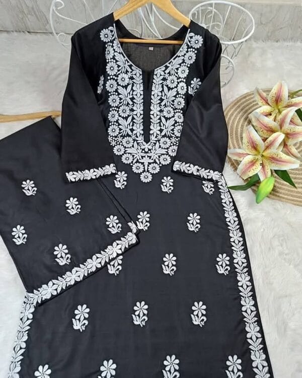 Luxurious Lucknow Embroidered Two-Piece (Code: LP-201)